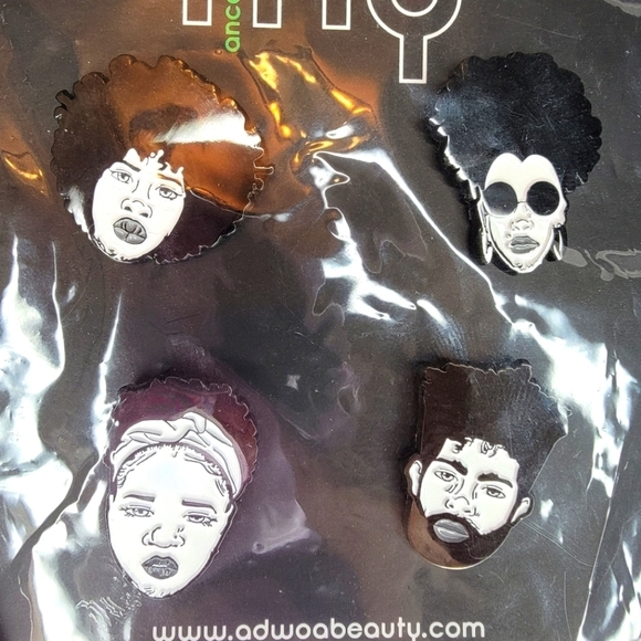 MY ANCESTORS ARE PROUD‎ 4 Face Pins Bundle Metal Black & White Butterfly Clasp - Picture 2 of 3